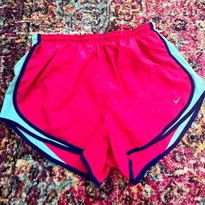 Nike Women’s Tempo Brief-Lined Running Shorts in Raspberry/ Blurple, Size: XL